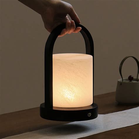 Portable cordless magic light bulb